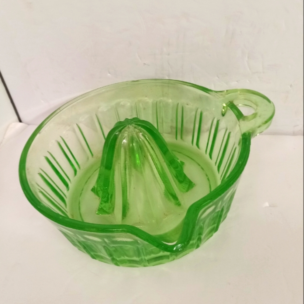 Green Uranium Depression Glass Fresh Lemon Squeezer Juicer